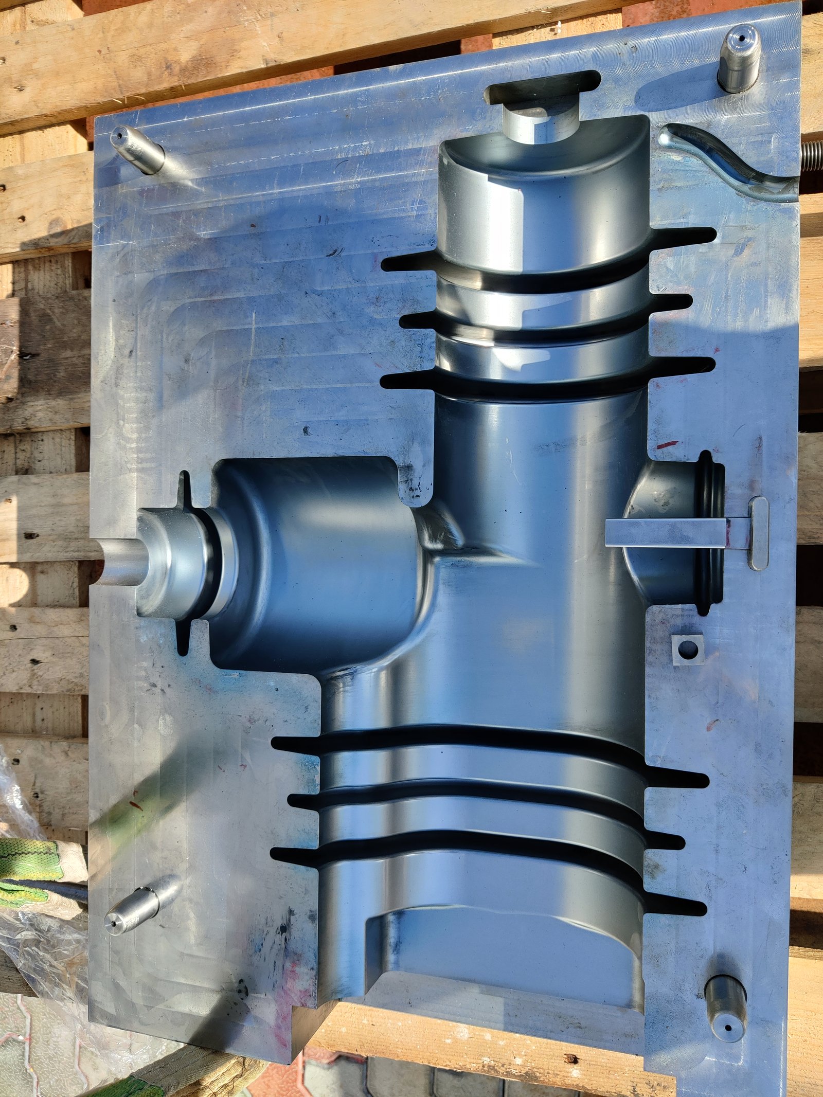 Auto Recloser Mold A